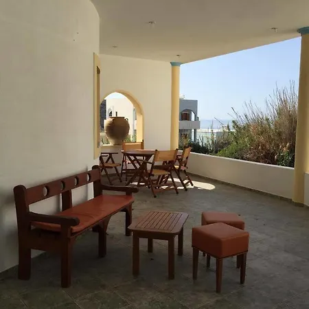Summer Breeze Hotel